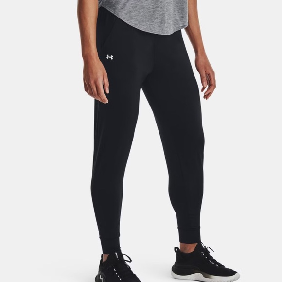 Under Armour Heat Gear Armour Women’s Joggers Black Size Small New with tag! - Picture 13 of 16